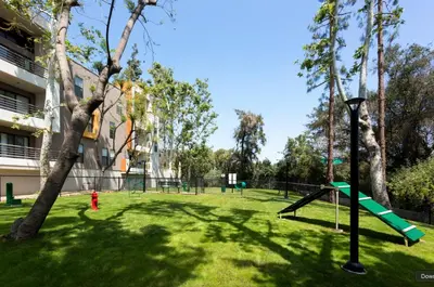 Gallery image of Studio City 1BR w Gym Pool WD nr TJ WF LAX-628 in Los Angeles