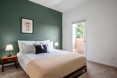 Gallery image of 2BR w Gym Pool in central Hollywood nr WeHo LAX-67 in Los Angeles